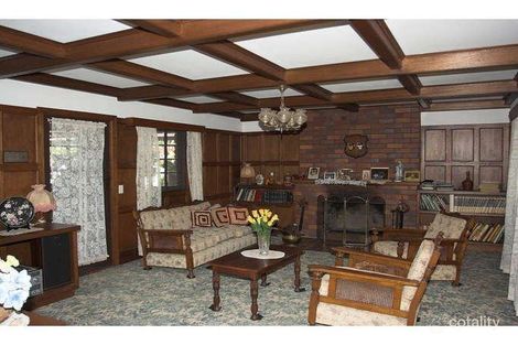 Property photo of 6 Nerang River Drive Nerang QLD 4211