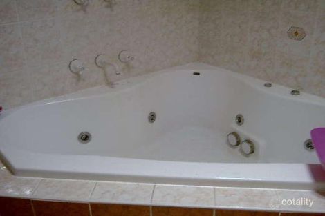 Property photo of 76 Keppel Circuit Hinchinbrook NSW 2168