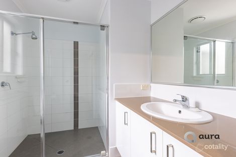 Property photo of 19 Hideaway Street Birtinya QLD 4575