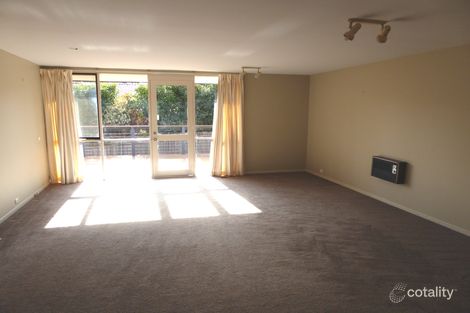 Property photo of 16 Epenarra Close Hawker ACT 2614