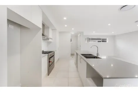 Property photo of 12 Violenta Way Rosemeadow NSW 2560