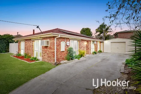 74 Cairns Rd, Hampton Park, VIC 3976