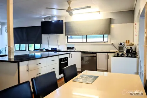 Property photo of 8 Bay Road Coconuts QLD 4860
