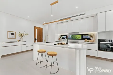 Property photo of 8 Torrington Drive Marsfield NSW 2122