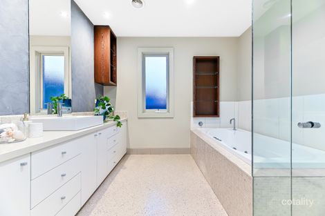 Property photo of 5 Page Court Mulgrave VIC 3170