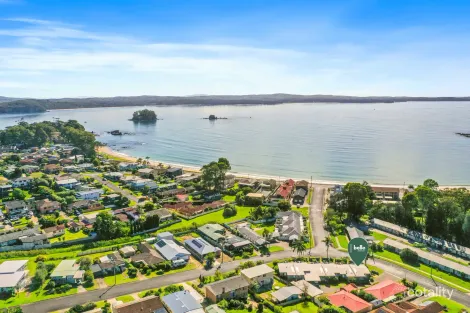 Property photo of 1/16-18 Peter Crescent Batehaven NSW 2536