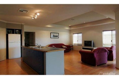 Property photo of 6 Coralvine Grange Stirling WA 6021