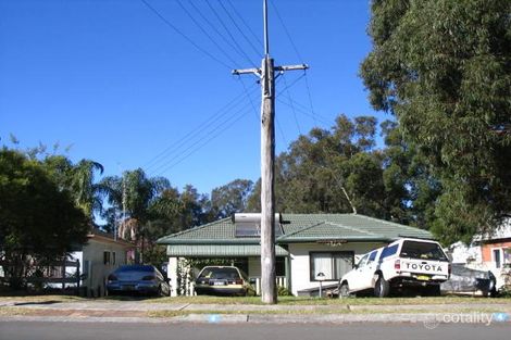 4 The Esplanade, Oak Flats, NSW 2529