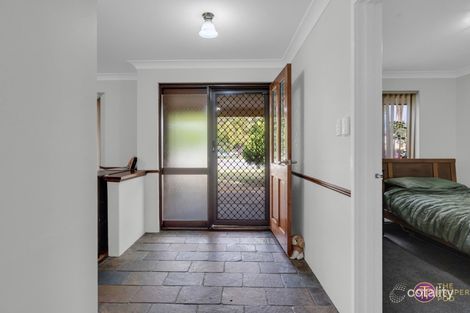 Property photo of 33 Redheart Drive Thornlie WA 6108