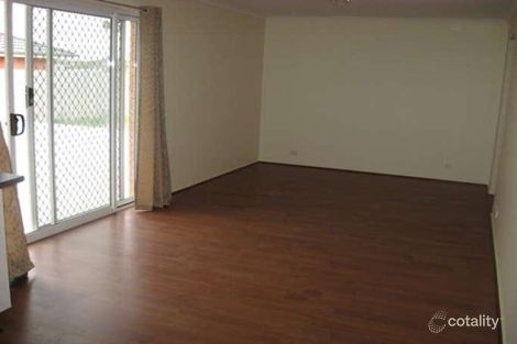 Property photo of 10 Incana Court Cranbourne West VIC 3977