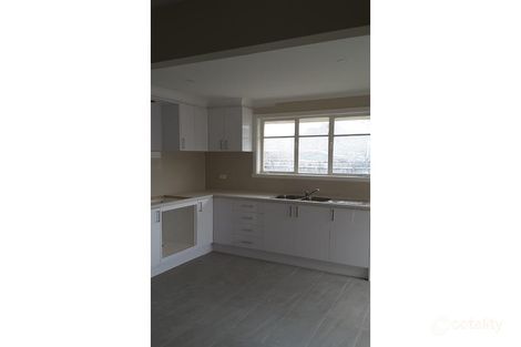 Property photo of 5 Silvester Crescent St Albans VIC 3021