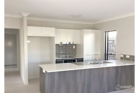 Property photo of 6 Keelson Crescent Hope Island QLD 4212