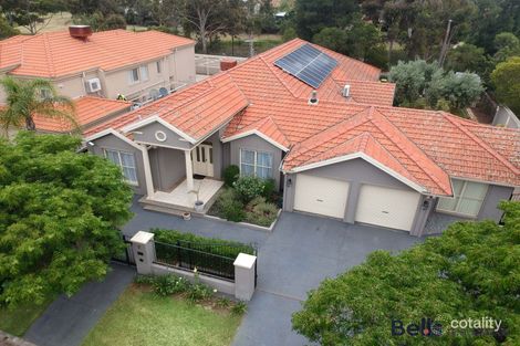 Property photo of 7 Lakeway Close Caroline Springs VIC 3023