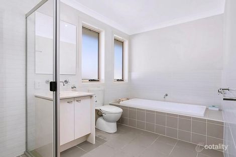 Property photo of 219 Macpherson Street Warriewood NSW 2102