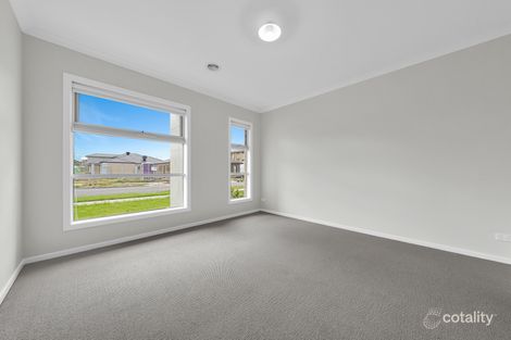 Property photo of 9 Scone Street Cranbourne East VIC 3977