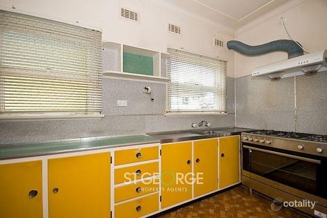 Property photo of 5 Hardy Avenue Riverwood NSW 2210