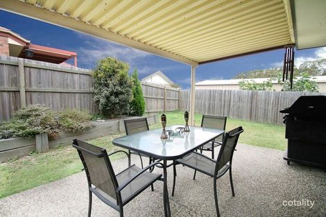 Property photo of 27 Lamberth Road East Heritage Park QLD 4118