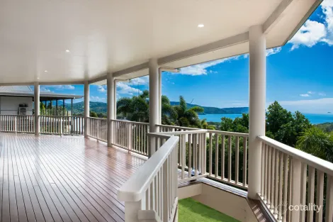 Property photo of 5 Panoramic Court Cannonvale QLD 4802