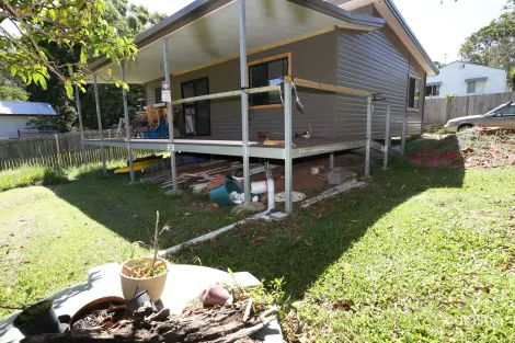 1 Nectar St, Lamb Island, QLD 4184