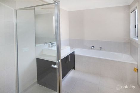 Property photo of 23 Robinson Drive Weir Views VIC 3338