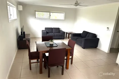 5/3 Mckenzie St, Middlemount, QLD 4746