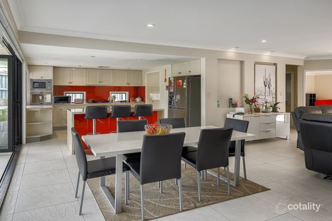 Property photo of 23 Azienda Place Bridgeman Downs QLD 4035