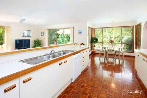 Property photo of 4 Chulmleigh Court Chapel Hill QLD 4069