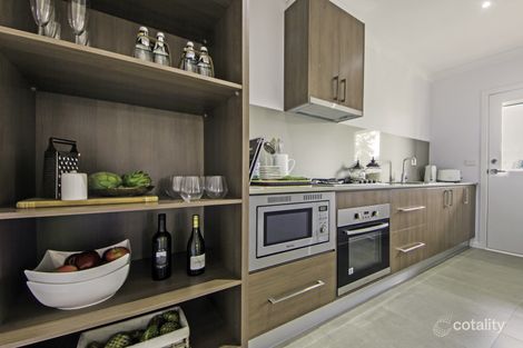 Property photo of 18 Sunnybank Drive Point Cook VIC 3030