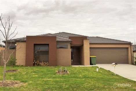 4 Warbler St, Pakenham, VIC 3810