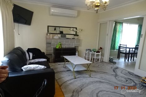 Property photo of 10 Bates Court Jacana VIC 3047