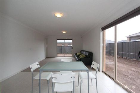 Property photo of 28 Peveril Avenue Derrimut VIC 3026