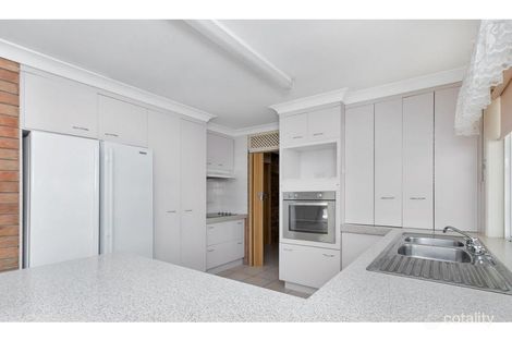 Property photo of 23 Flame Tree Court Walloon QLD 4306