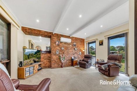 Property photo of 7 Farrer Close Cranbourne VIC 3977