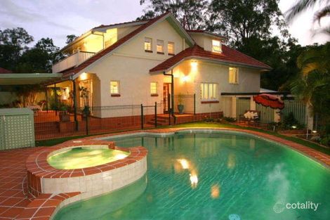 37 Solar St, Coorparoo, QLD 4151