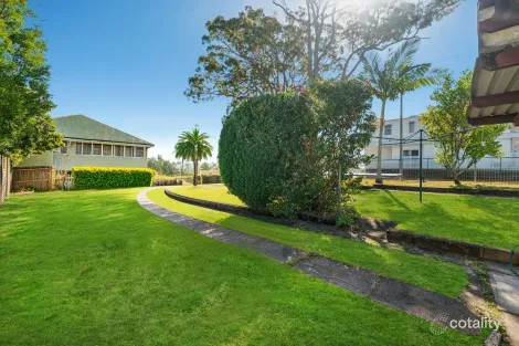 Property photo of 183 Carlton Terrace Manly QLD 4179