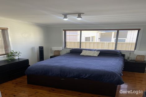 Property photo of 11 Marlborough Place Berkeley Vale NSW 2261