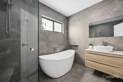 Property photo of 8A Kallaroo Road Brightwaters NSW 2264