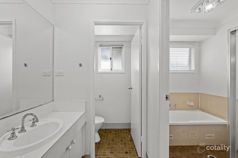 Property photo of 4 Childs Close Green Point NSW 2251