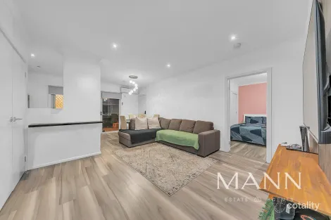 Property photo of 10 Ryrie Grove Wollert VIC 3750