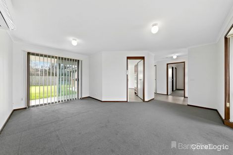 Property photo of 23 Samantha Crescent Cranbourne North VIC 3977