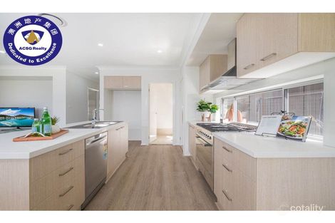 Property photo of 11 Carney Crescent Tallawong NSW 2762