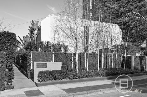 Property photo of 1/518 Toorak Road Toorak VIC 3142