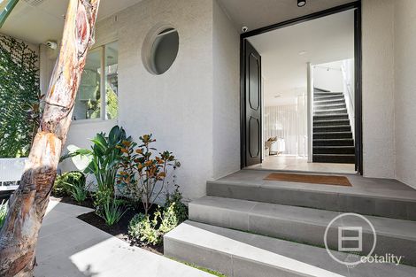 Property photo of 1/518 Toorak Road Toorak VIC 3142