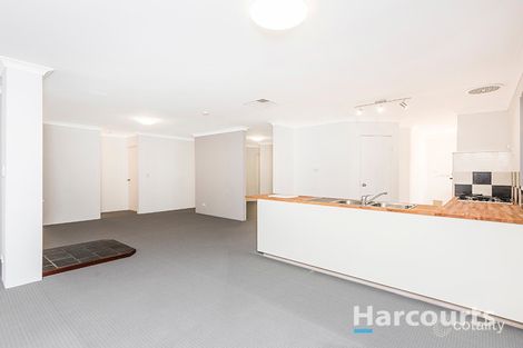 Property photo of 27 Thicket Circuit Banksia Grove WA 6031