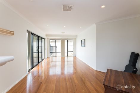 Property photo of 45 Warringah Close Kallaroo WA 6025
