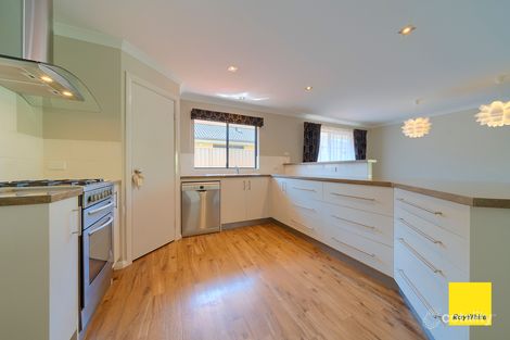 Property photo of 10 Mears Road Yakamia WA 6330