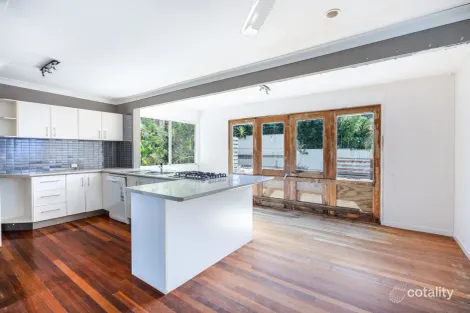 Property photo of 15 Amaroo Close Glen Eden QLD 4680