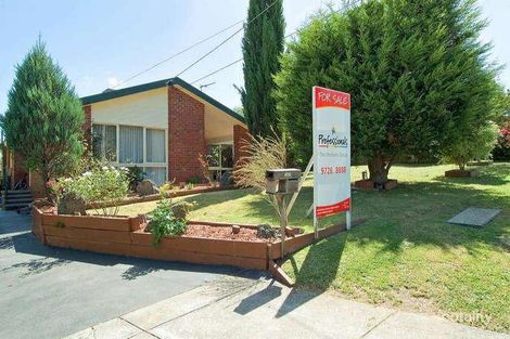 10 Russell Ave, Mooroolbark, VIC 3138