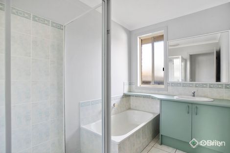 Property photo of 14 Robin Hill Drive Mornington VIC 3931