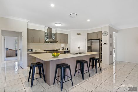 Property photo of 30 Vantage Crescent Wellington Point QLD 4160